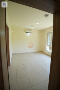 2-story house with 4 bedrooms image 6