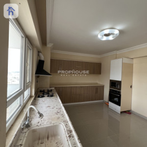 Spacious 3-Bedroom Apartment Resim 5