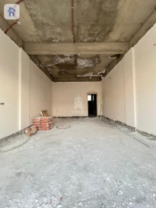 Spacious Villa with 9 Bedrooms Image 3
