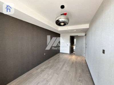 Luxurious High-rise Apartment for Rent Image 4