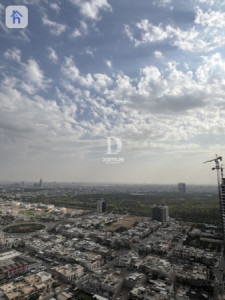 Luxurious apartment with city views image 6