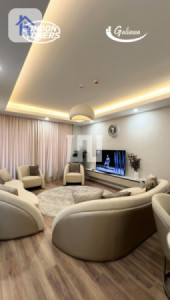 Elegant 3-Bedroom Apartment in London tower Image 3