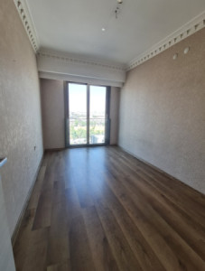 Modern 2BR Apartment with Stunning Views image 5