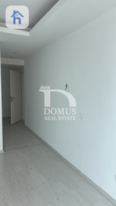 Modern Spacious Apartment in Empire Wings Image 4