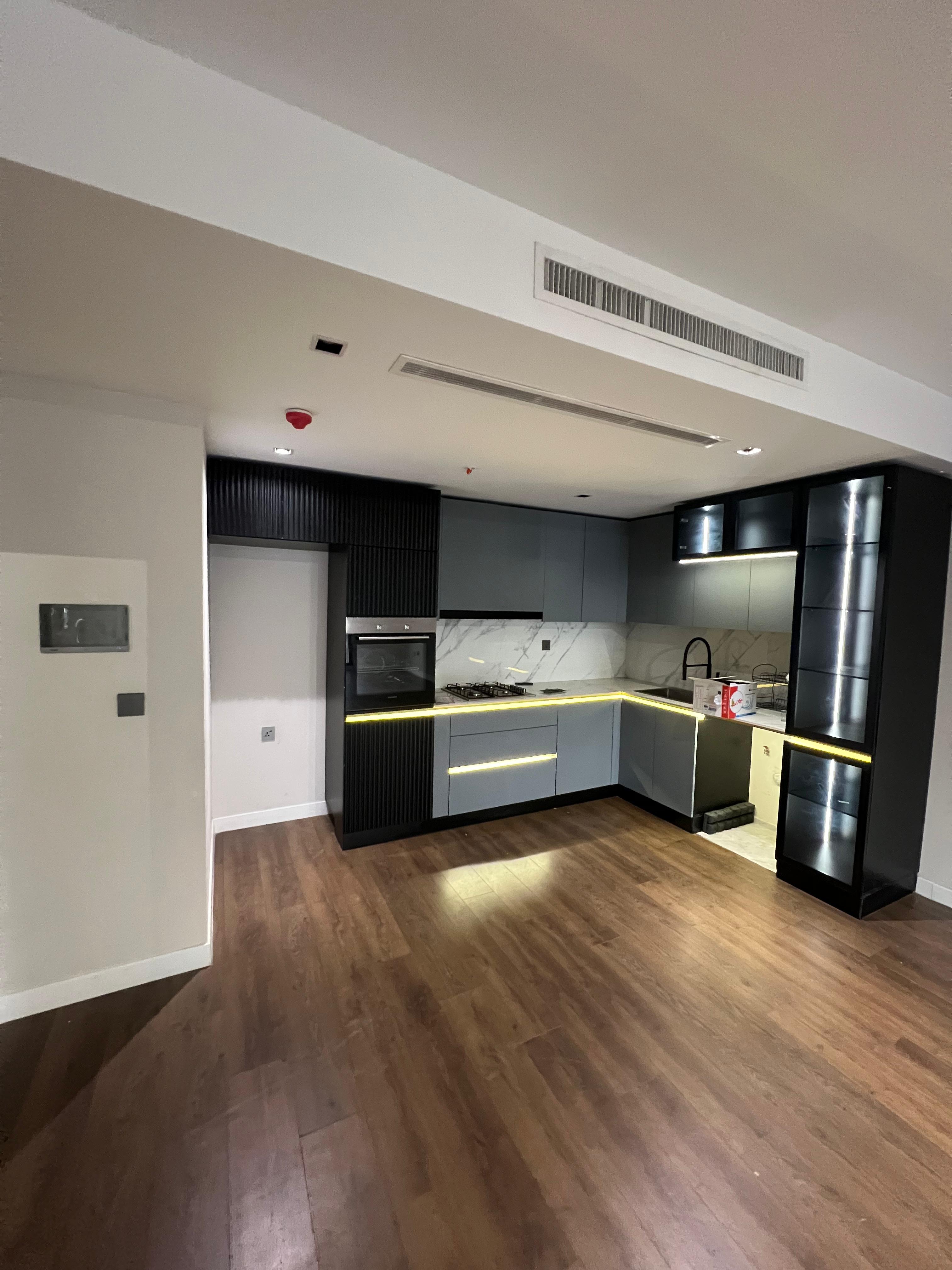 Modern 1-Bedroom Apartment with Great View