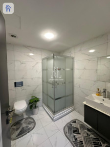 Modern 3-Bedroom Apartment image 10