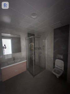 Spacious 2-Bedroom Apartment in Empire Square Image 7