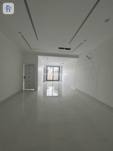 Spacious Family Home, Great Location image 4