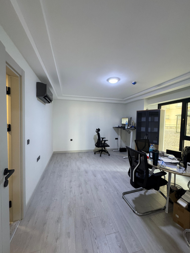 Modern One-Bedroom Apartment in Rami Towers