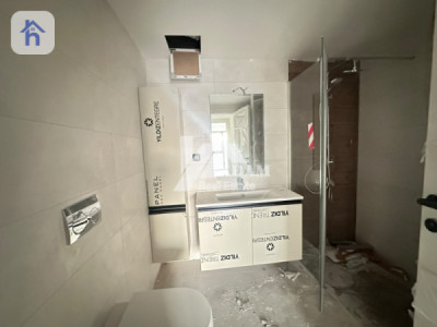 Spacious 4-Bedroom Apartment with Views image 14