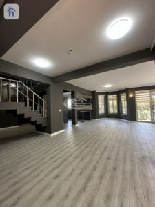 Spacious Villa in English Village image 5