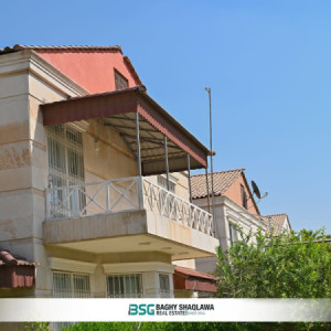 5 Bedroom House in English Village image 3