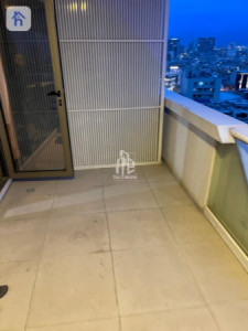 Modern Apartment in Prime Location Image 7