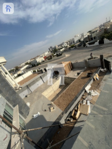 Modern Property with Ample Space image 13