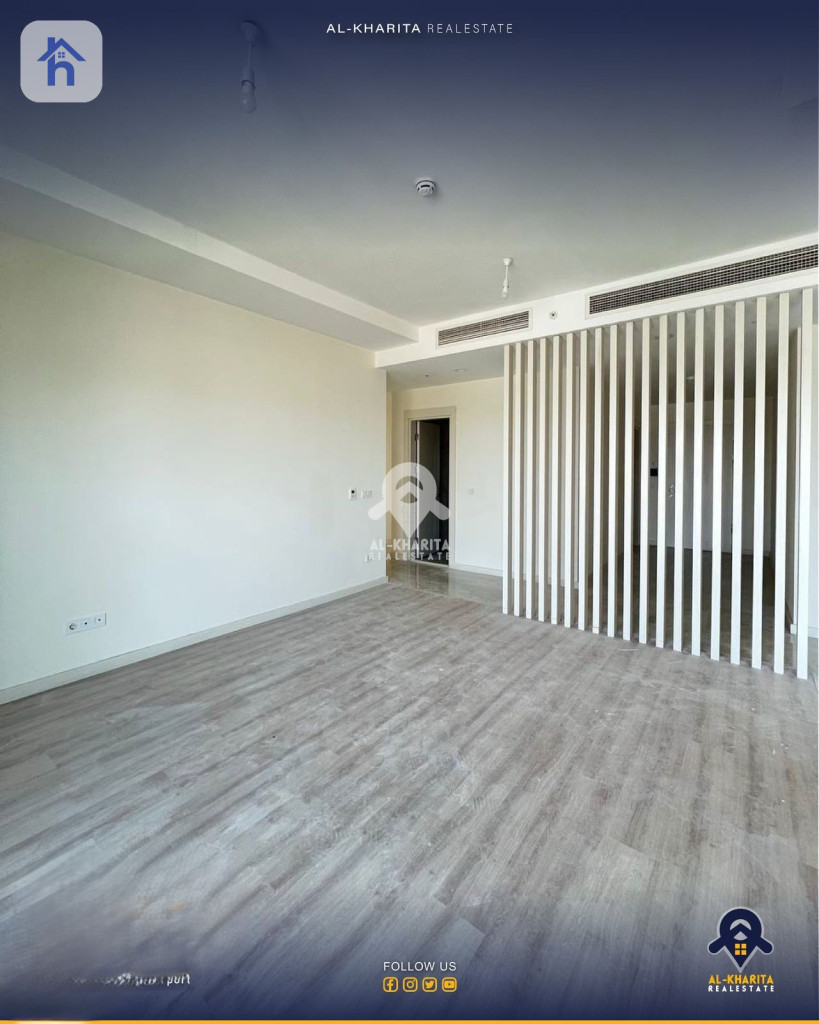 Spacious apartment in Empire Square