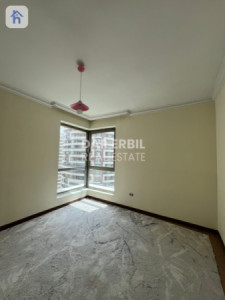 Stylish 2 Bedroom Apartment Image 3
