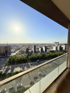 Modern Studio in Prime Location Image 9