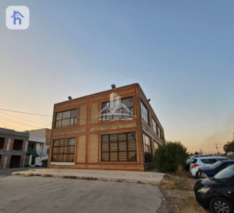 Warehouse (300m²) image 1