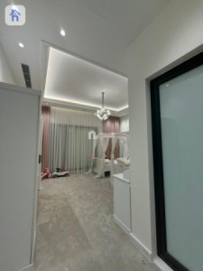 Luxury House image 19