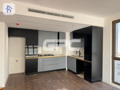 شوقەیەکی مۆدێرن بۆ یەک ژووری نوستن لە شوێنێکی نایاب image 4