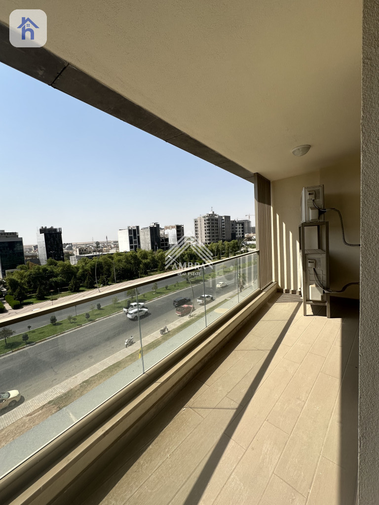 شوقەیەکی ئارام لە ئیمپایەر پیرڵ تاوەرز