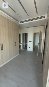 Spacious 5-Bedroom Apartment in Rami Towers image 16