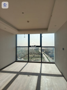Spacious 4-bedroom apartment in Sky Towers Image 4