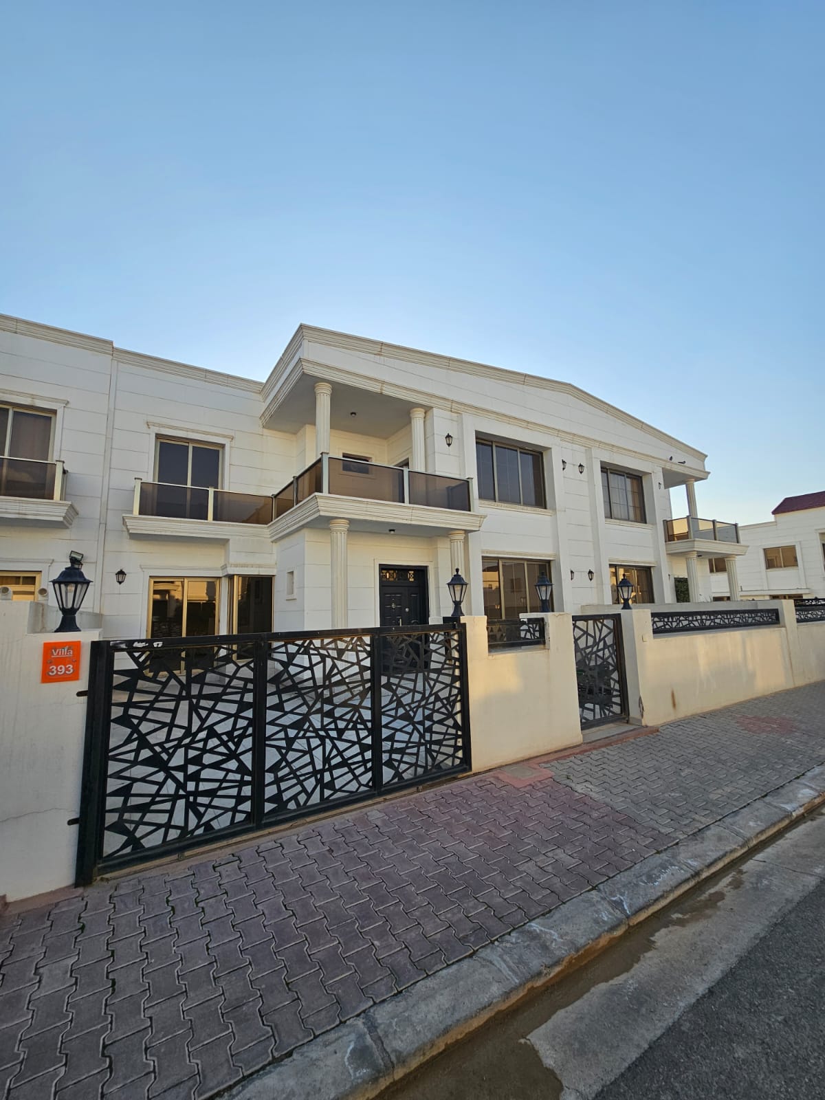 فيلا واسعة مع 5 غرف نوم