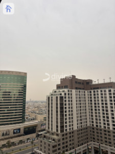 Luxurious 2 BR Apartment in Prime Location image 2