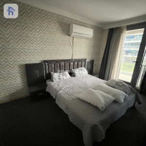 Elegant 2-Bedroom Apartment with Amenities Image 6