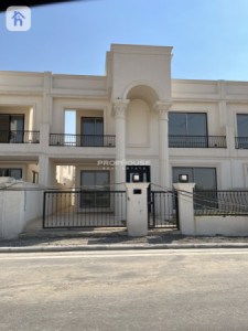 Modern 4 Bedroom House image 1