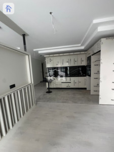 شوقەی ستۆدیۆ بە دیمەنێکی جوانەوە image 2