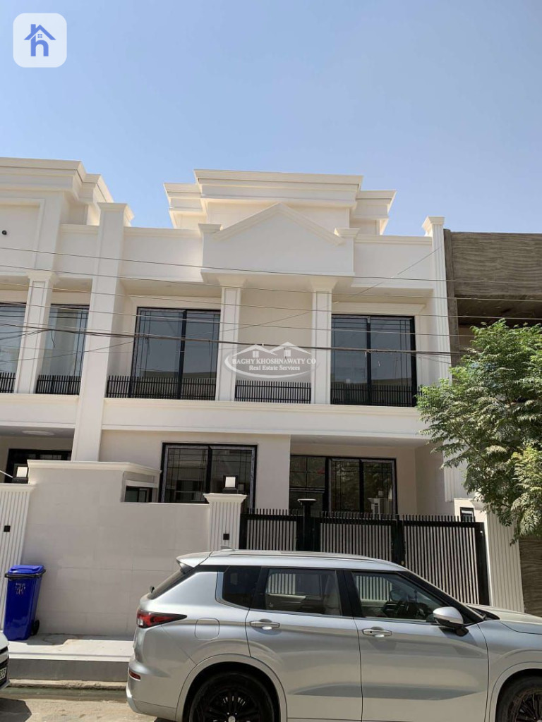 منزل واسع مع 5 غرف نوم