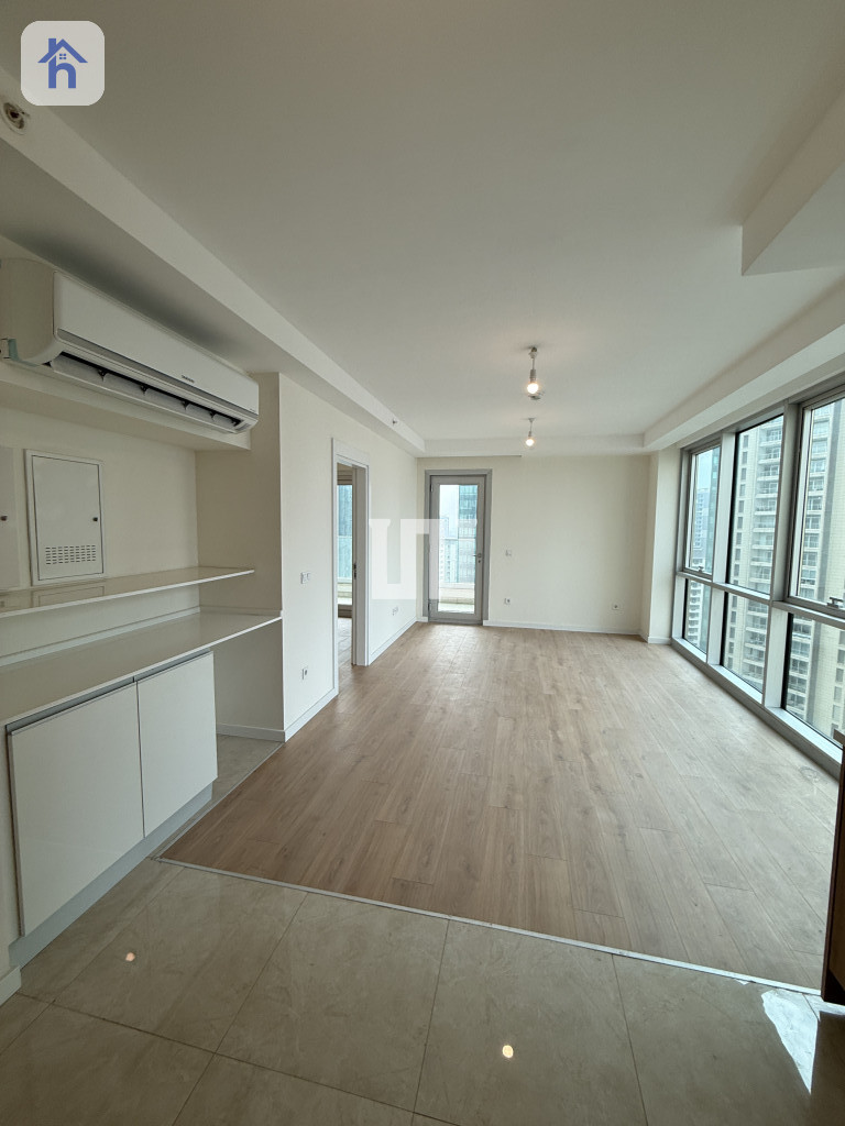 Cozy 1-Bedroom Apartment in Empire Wings