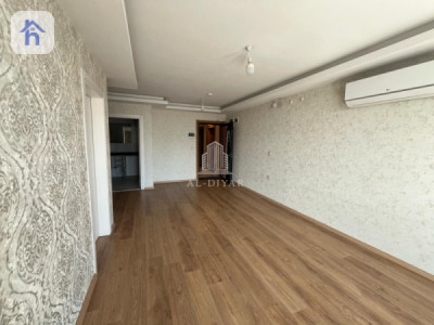 Cozy One-Bedroom Apartment image 2