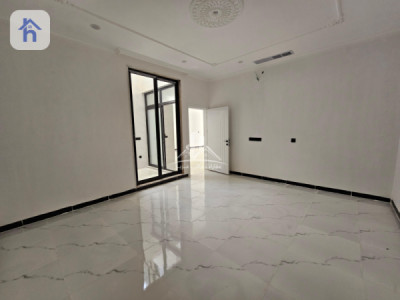 Modern House with 4 Bedrooms Image 10