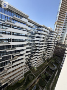 Stylish Studio Apartment in Star Towers image 9