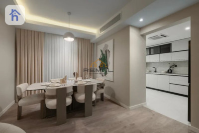 Spacious 3-Bedroom Apartment in London Towers Image 5