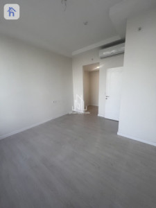 Apartment in Prime location with 1 room image 2
