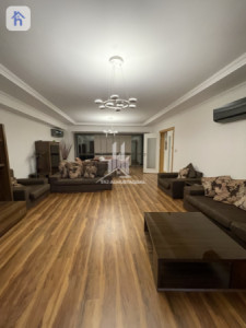 شوقەیەکی فراوانی ڕاخراو لە ڕۆیا تاوەر image 1