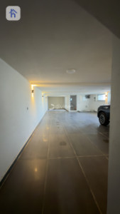 Luxurious House with Multiple Amenities image 15
