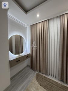 Modern 3 Bed Apartment with Views image 10