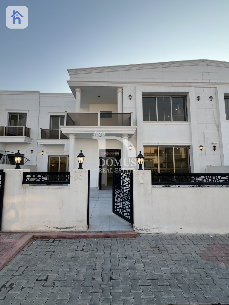Modern 5-Bedroom Residence in Aram city