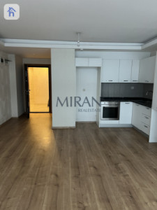 شقة بواجهة داخلیة image 2