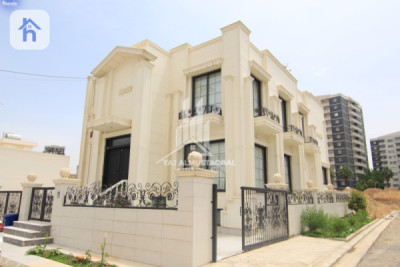 Luxury House image 1