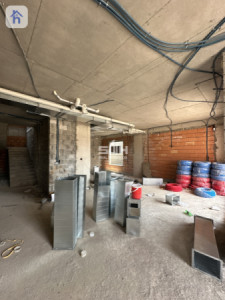 Spacious House in Olive Garden City image 3