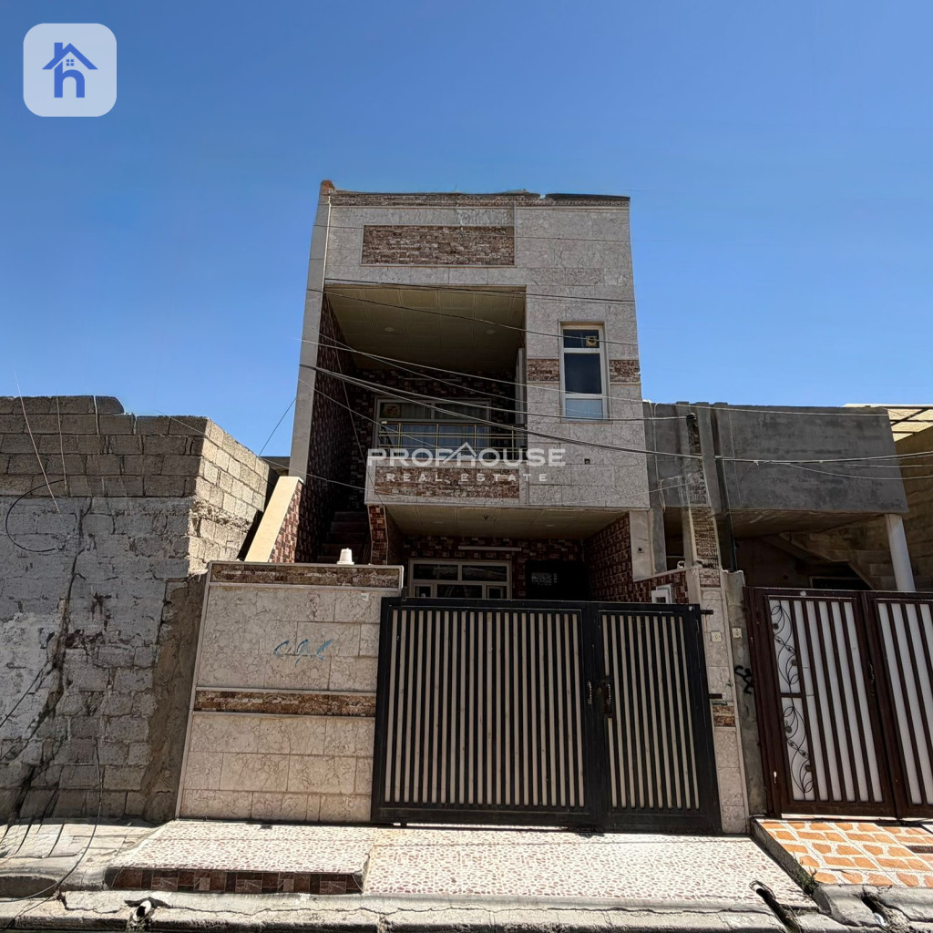 Cozy 4-Bedroom House in Daratu