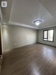 Elegant two-bedroom apartment on 10th floor Image 9