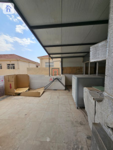 Family House with 4 Bedrooms Image 20
