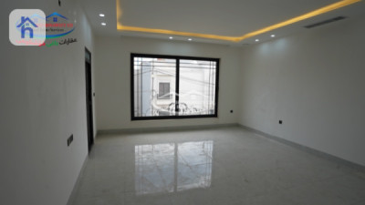 Spacious House with 4 Bedrooms, Erbil Image 10
